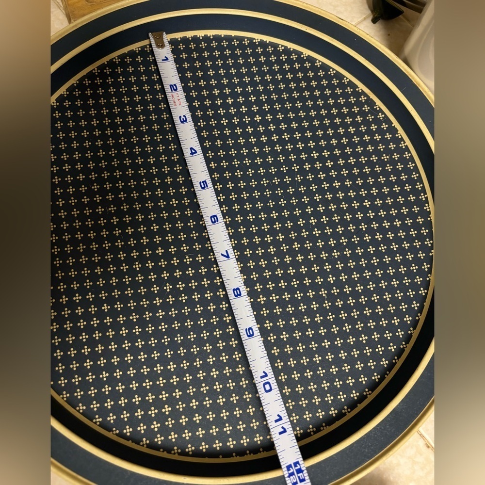 Blue  Round Tray with pattern - Picture 6 of 7